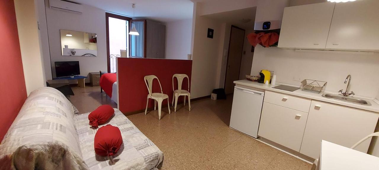 Marconi Rooms Loggia Delle Erbe Verona Exterior foto
