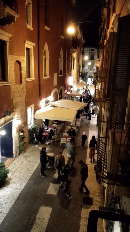 Marconi Rooms Loggia Delle Erbe Verona Exterior foto