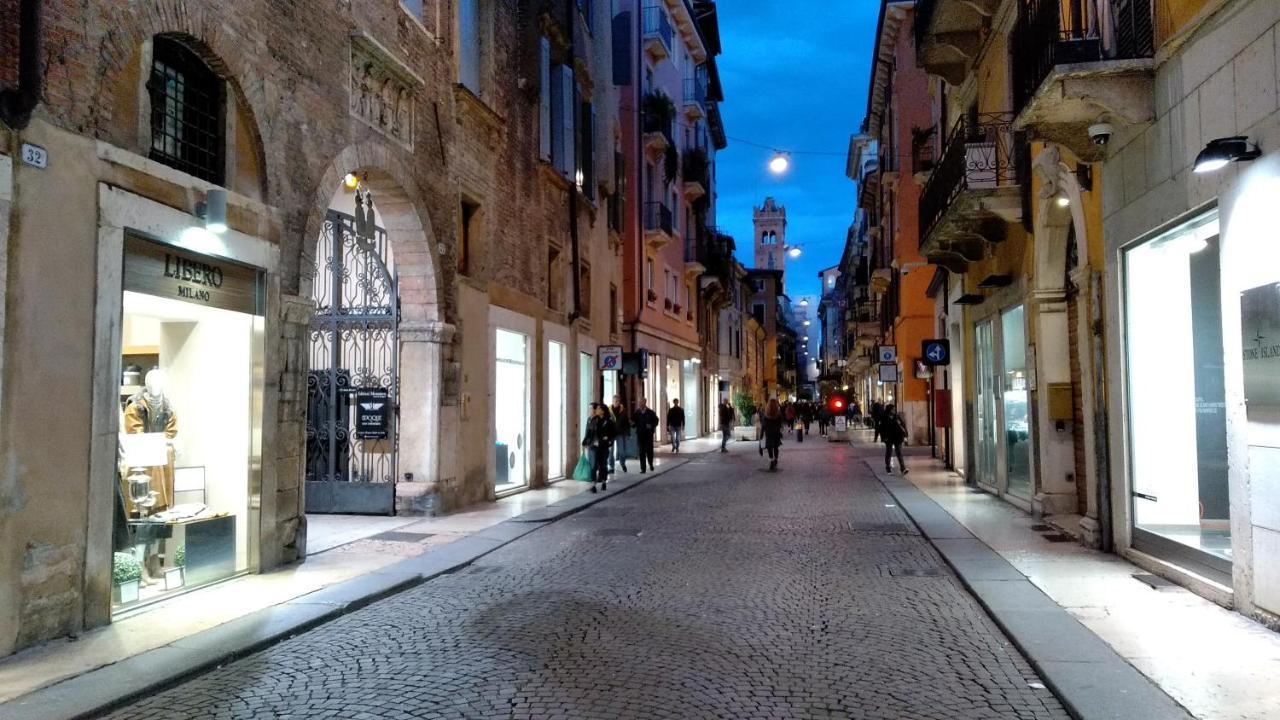 Marconi Rooms Loggia Delle Erbe Verona Exterior foto